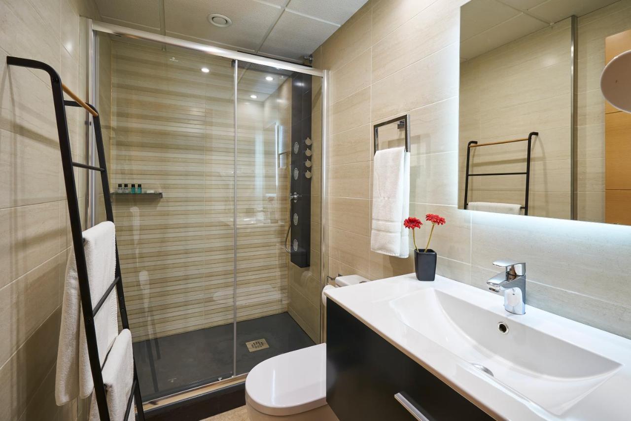 Studio Deluxe With Shared Roof Terrace Malaga Bagian luar foto